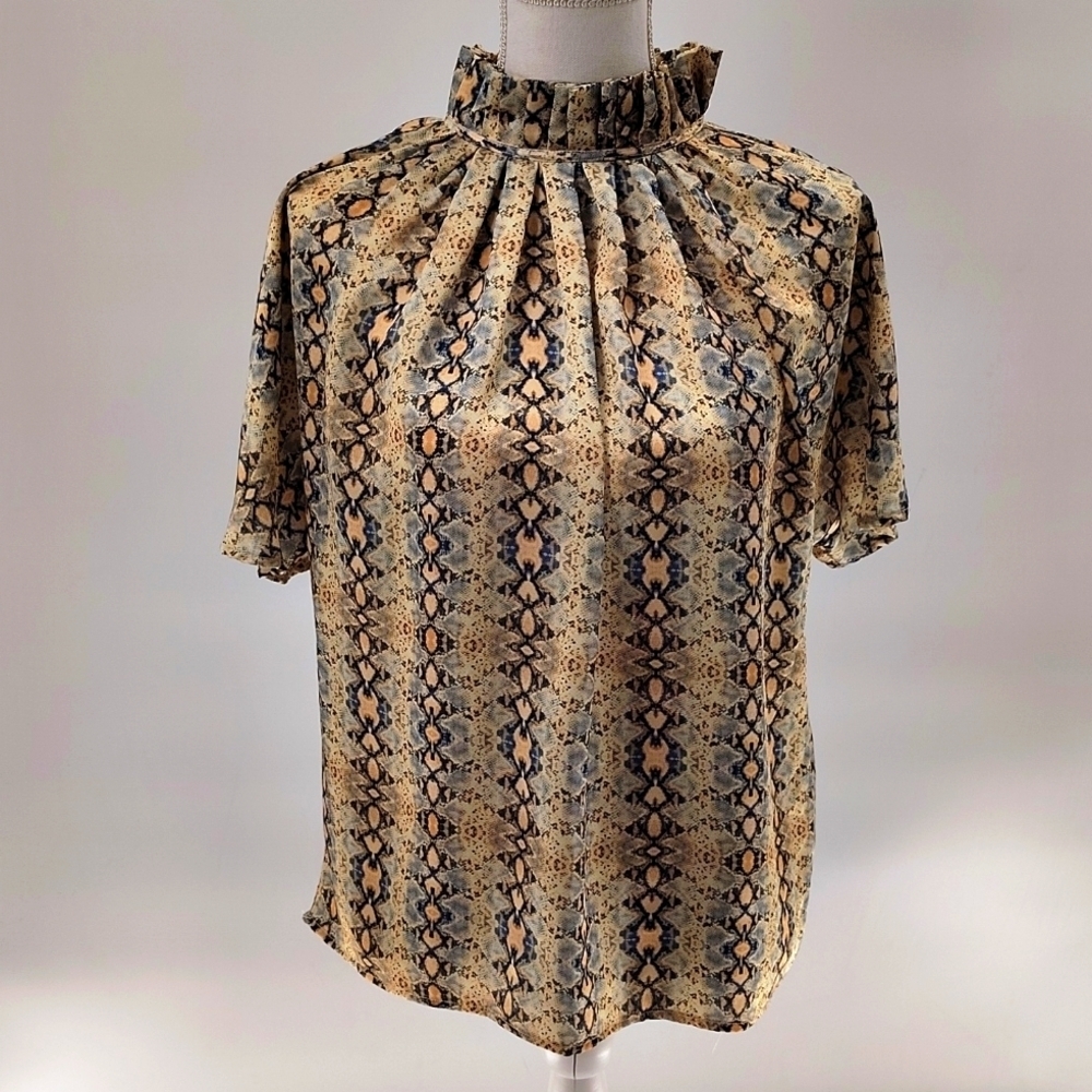 Caroline Hill Satin Green Snakeskin Print Top Sz Small High Collar Short Sleeve